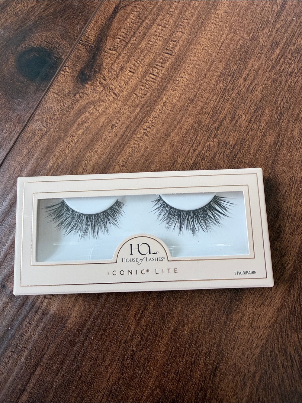 House of Lashes Iconic Lite Lashes in Ivory/Cream Box